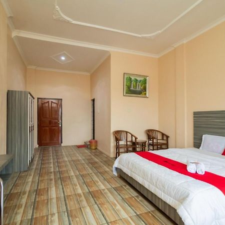 Hotel RedDoorz @ Pematangsiantar Zewnętrze zdjęcie