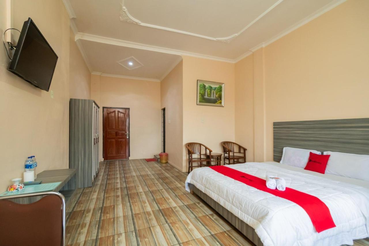 Hotel RedDoorz @ Pematangsiantar Zewnętrze zdjęcie