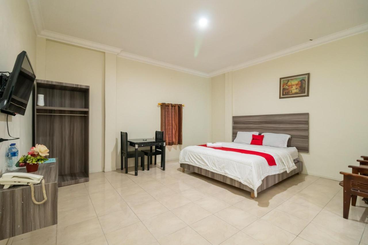 Hotel RedDoorz @ Pematangsiantar Zewnętrze zdjęcie