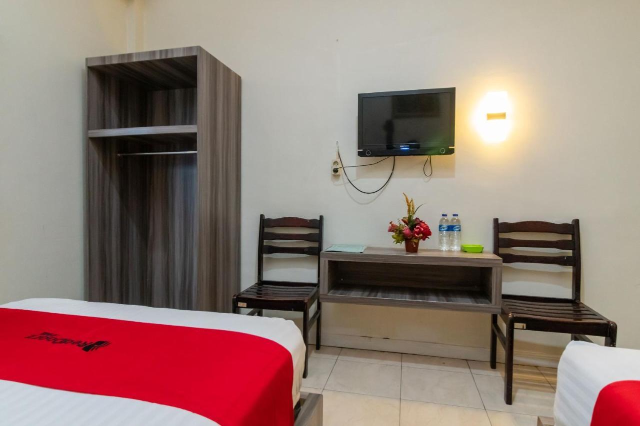 Hotel RedDoorz @ Pematangsiantar Zewnętrze zdjęcie