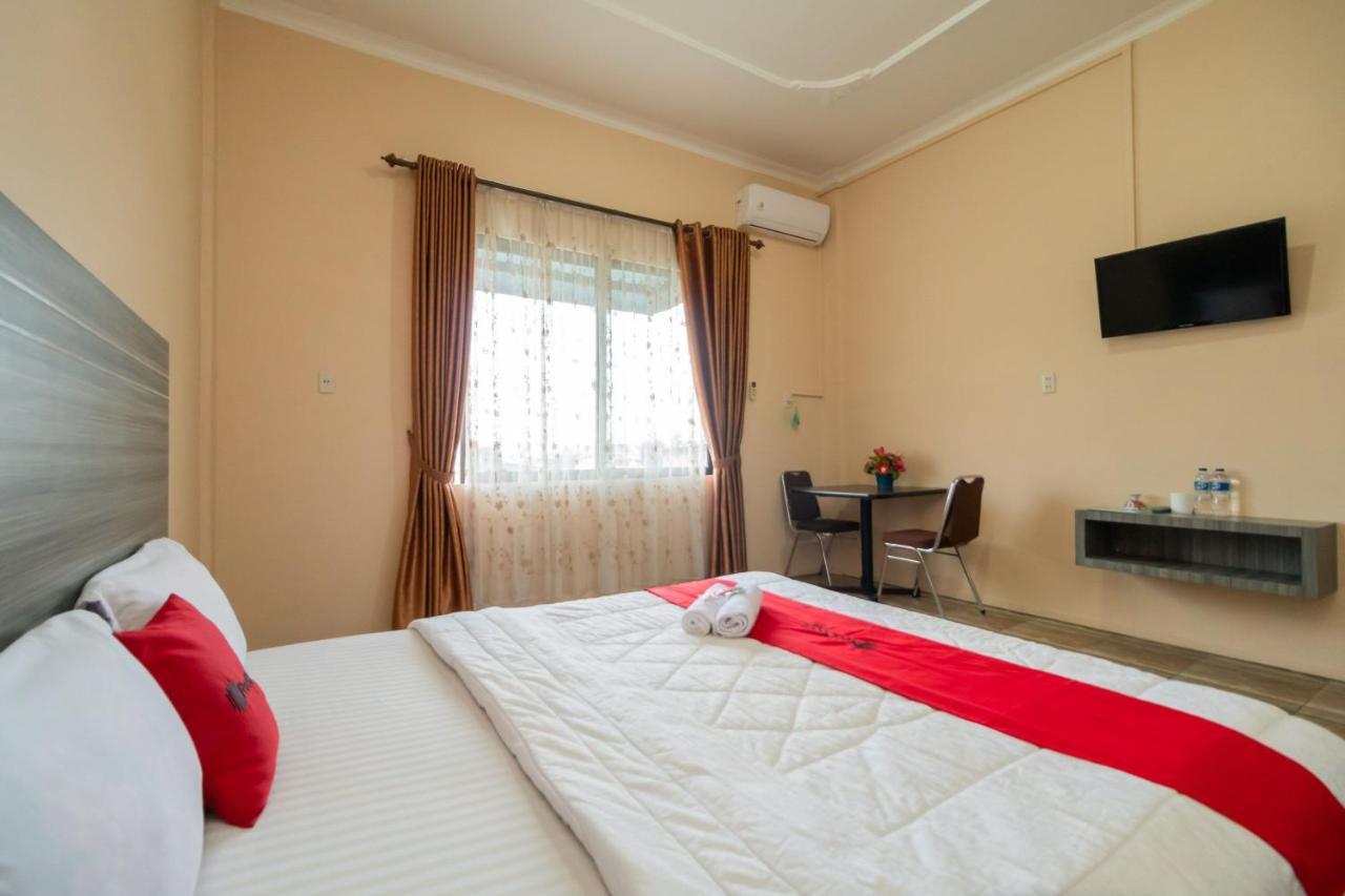 Hotel RedDoorz @ Pematangsiantar Zewnętrze zdjęcie