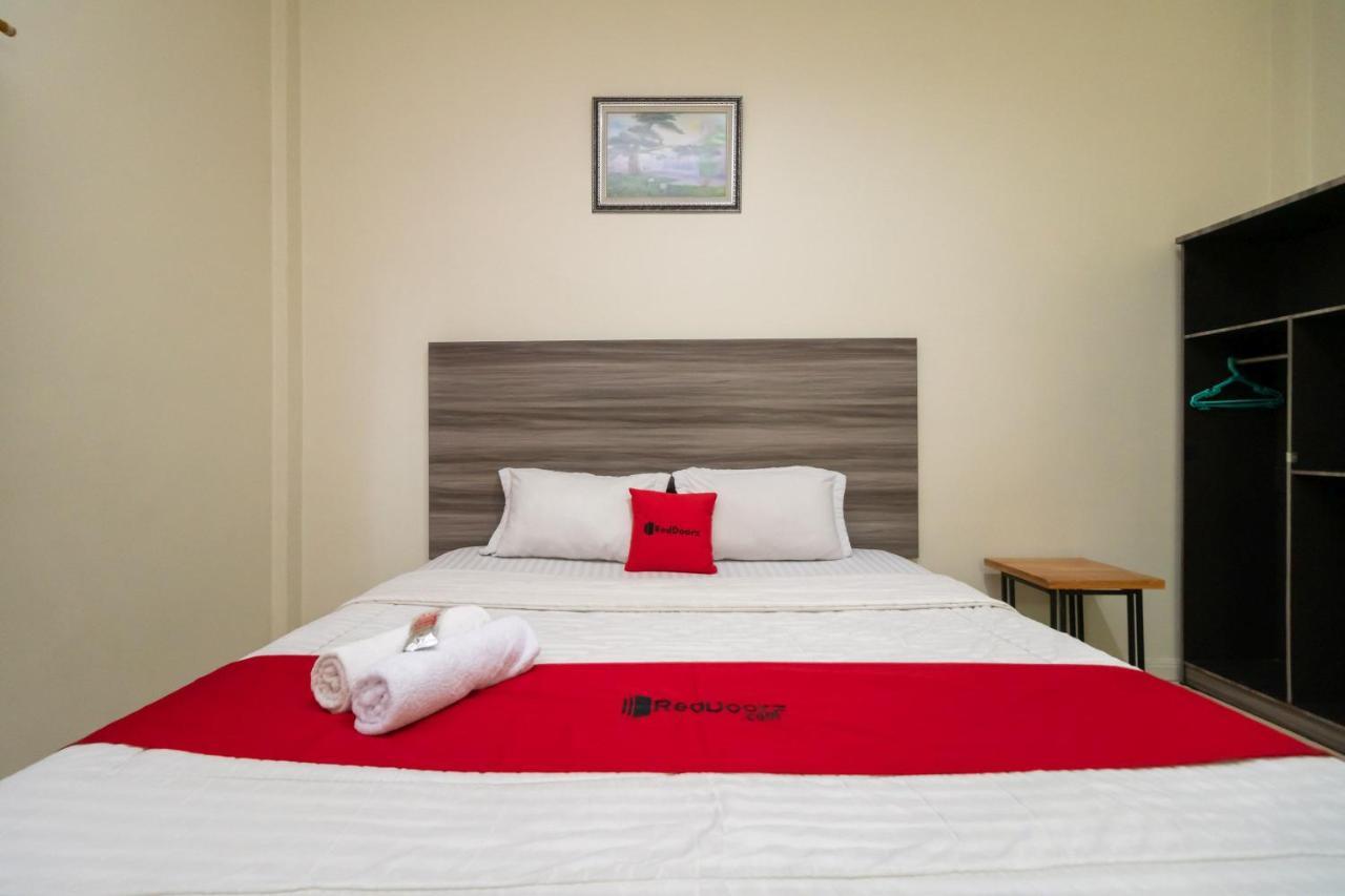 Hotel RedDoorz @ Pematangsiantar Zewnętrze zdjęcie