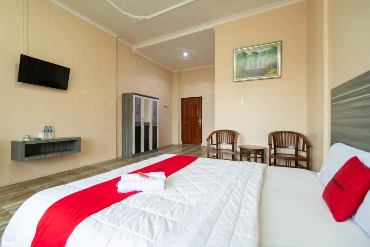 Hotel RedDoorz @ Pematangsiantar Zewnętrze zdjęcie