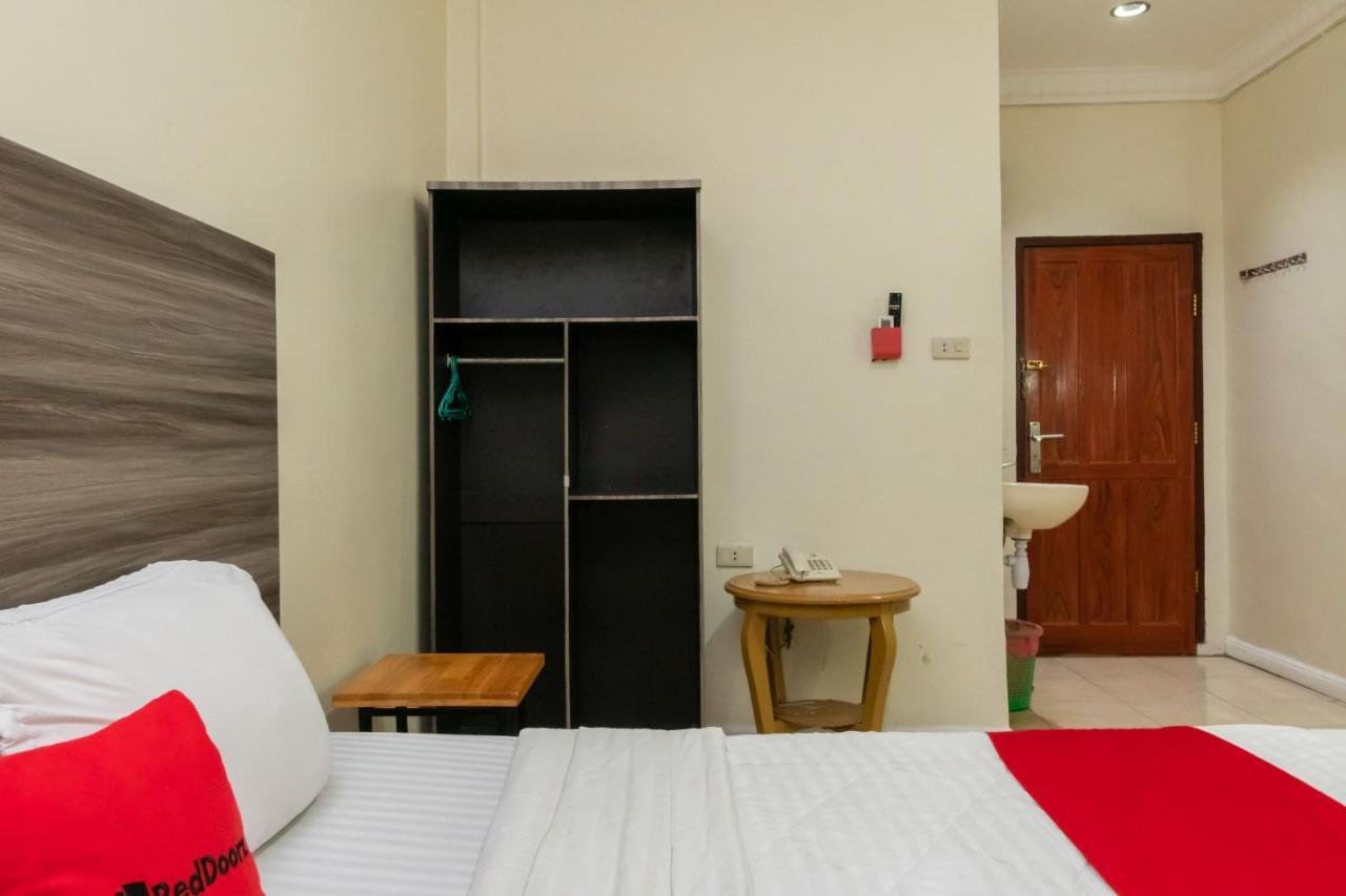 Hotel RedDoorz @ Pematangsiantar Zewnętrze zdjęcie